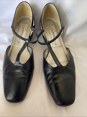 Vintage 80’s caressa crosstown Black T-Strap Women's Dress Shoes